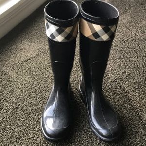 Burberry Plaid Rain Boots Women Size 8